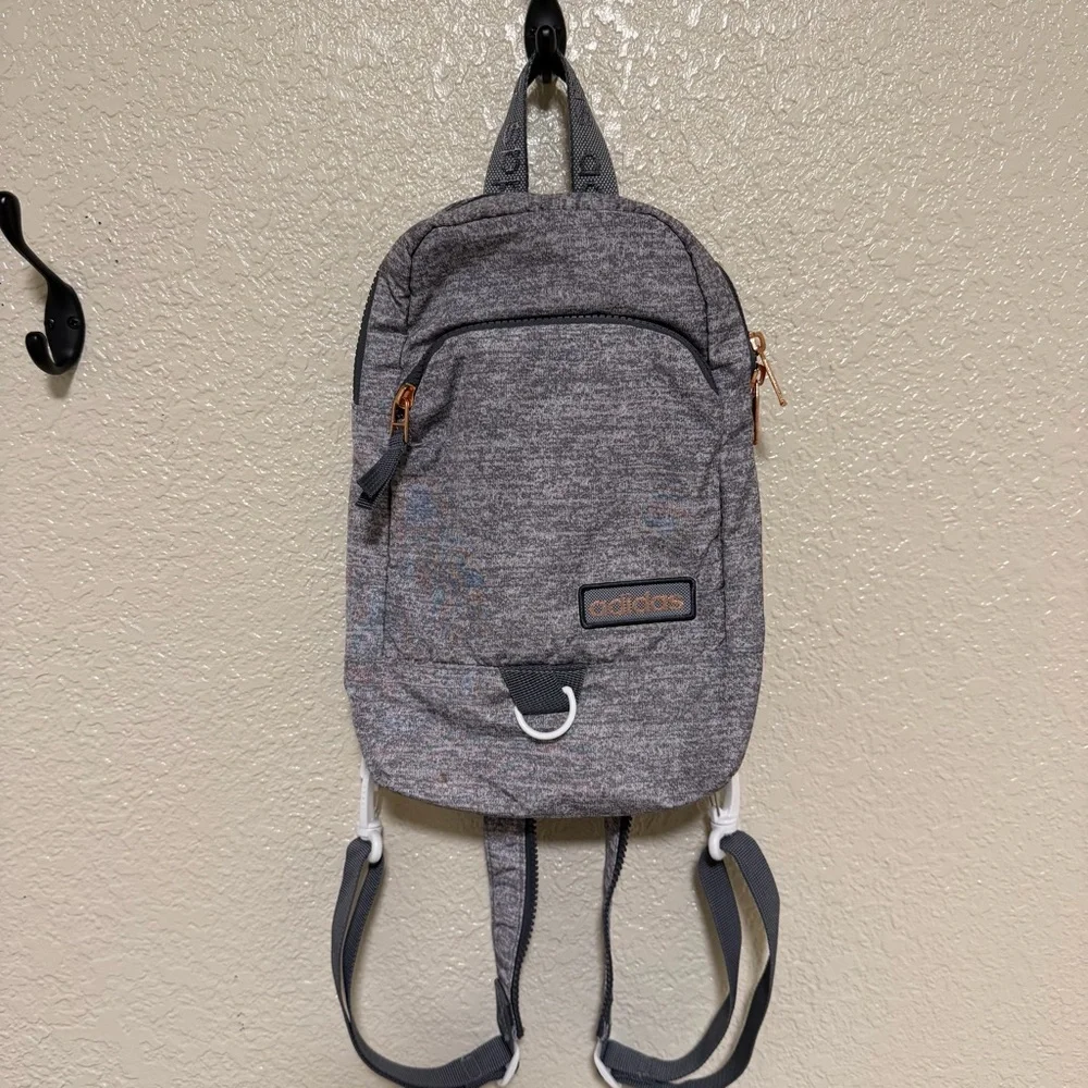 adidas Women's Essentials Convertible‎ Crossbody Sling Bag - Picture 3 of 9